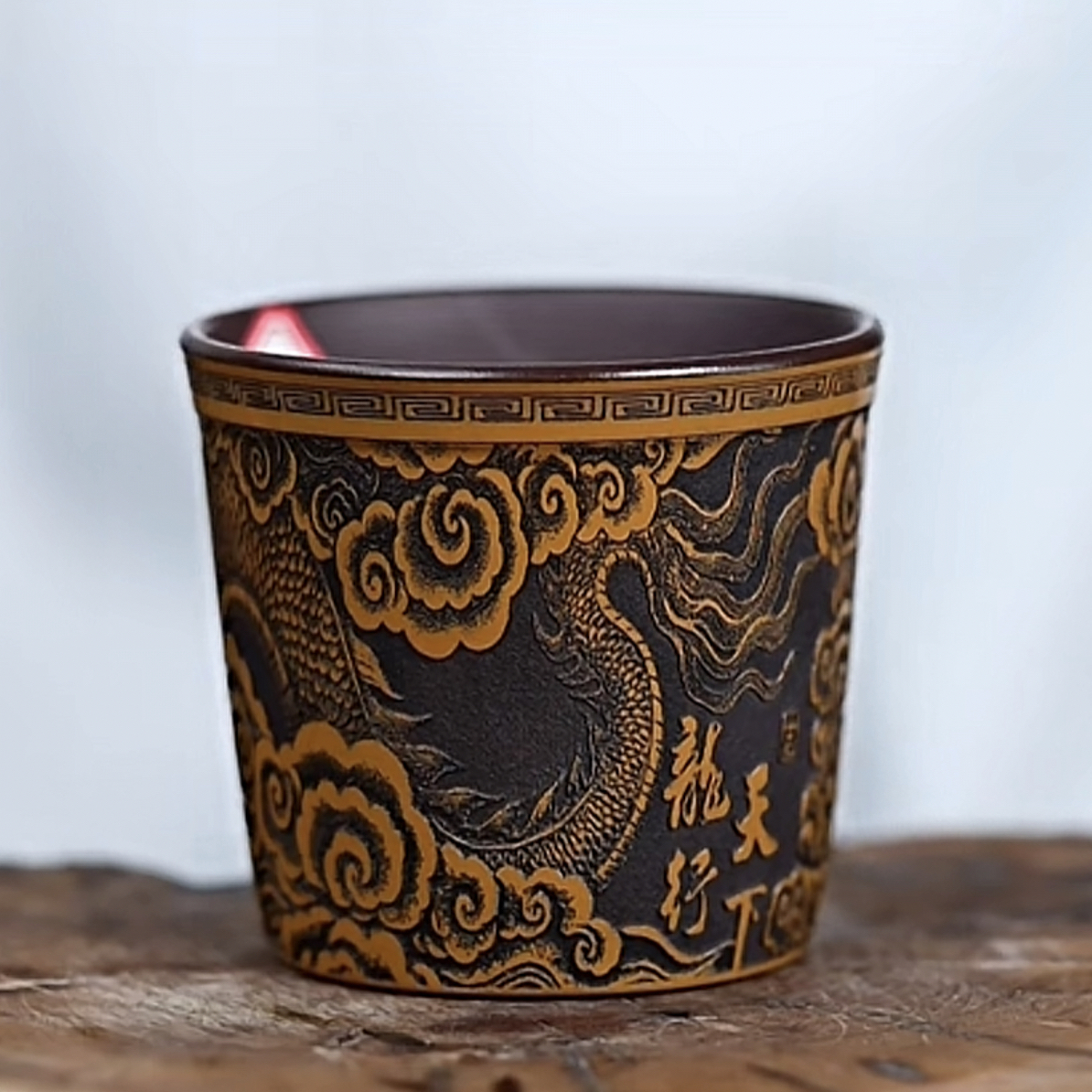 宜兴全手工原矿石红紫砂手刻四大神兽直筒主人杯容量约150