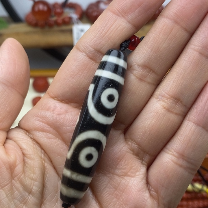 依***然玛瑙/玉髓未镶嵌颈饰