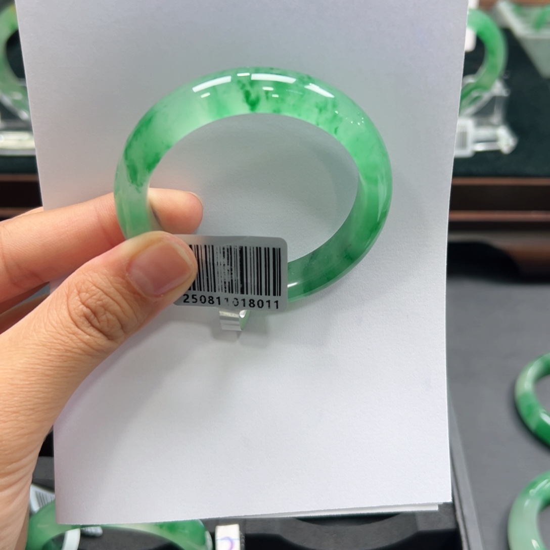 未镶嵌手镯石英质玉