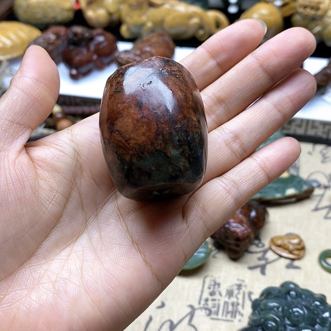 岫岩河磨玉（透闪石质玉）未镶嵌把件