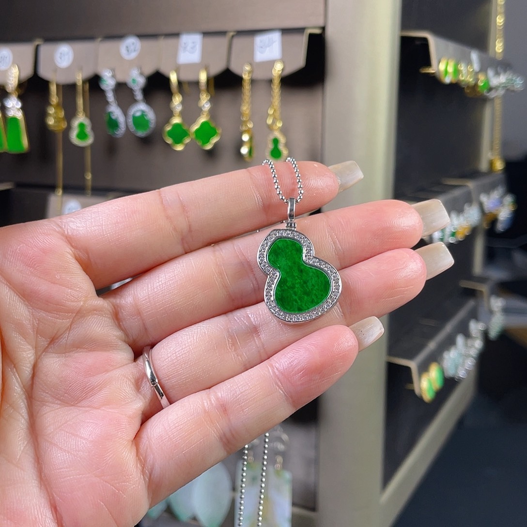 小****翡翠银S925镶嵌耳饰缅甸A货