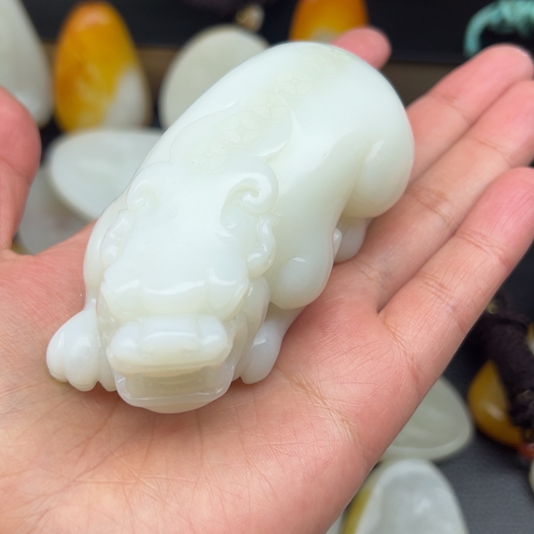 郑***福玉新疆精品手把貔貅