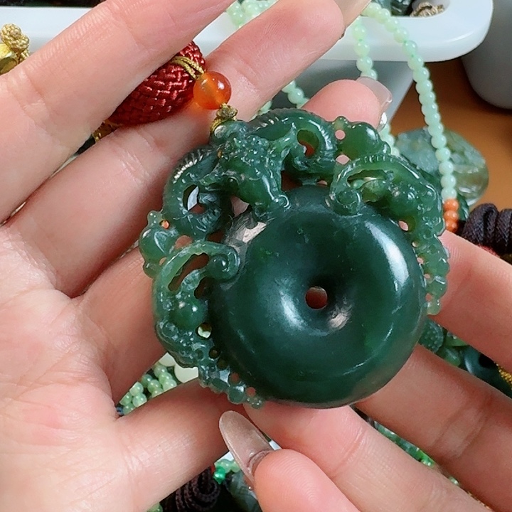 和田玉挂件未镶嵌