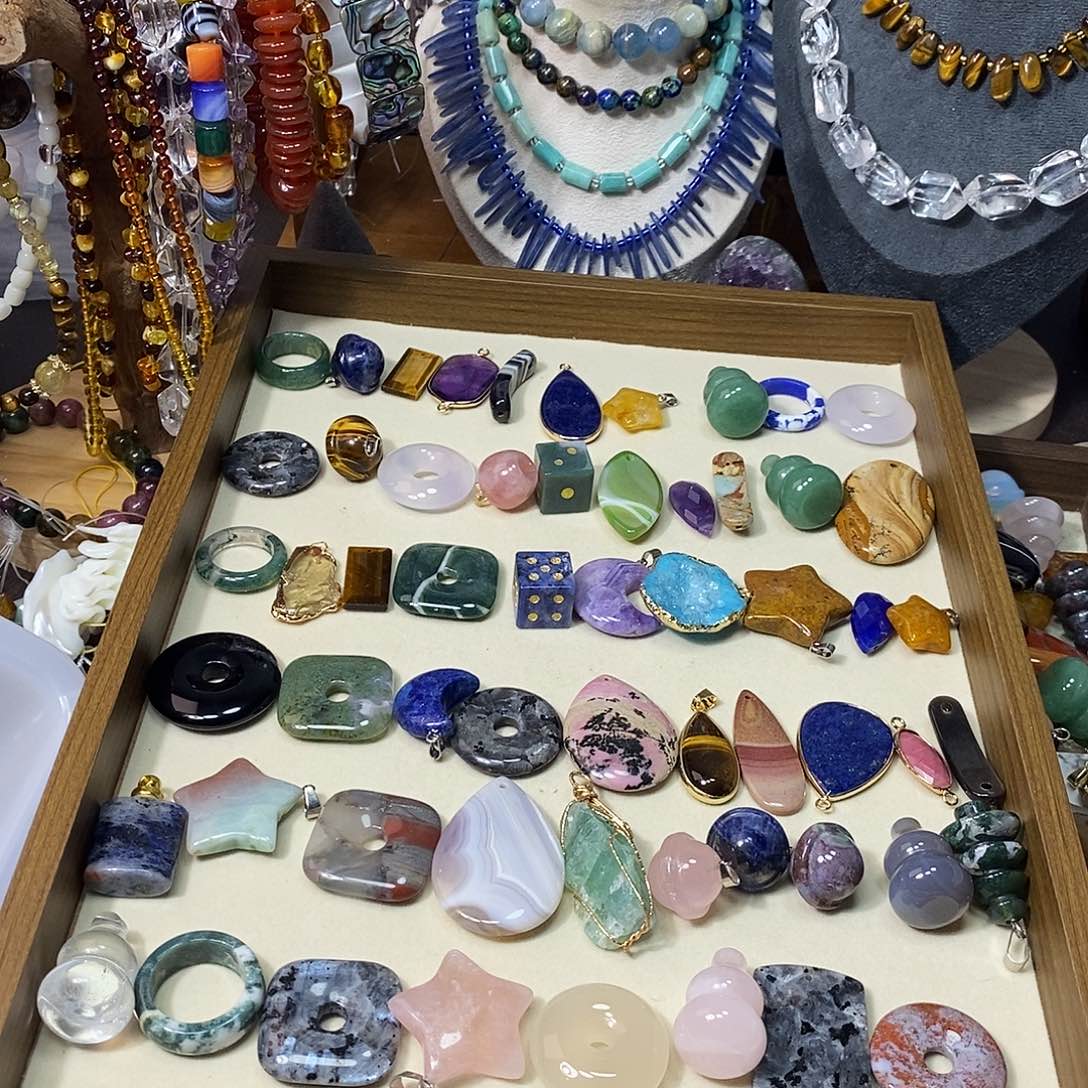 滕***g石英质玉未镶嵌，自选29单，