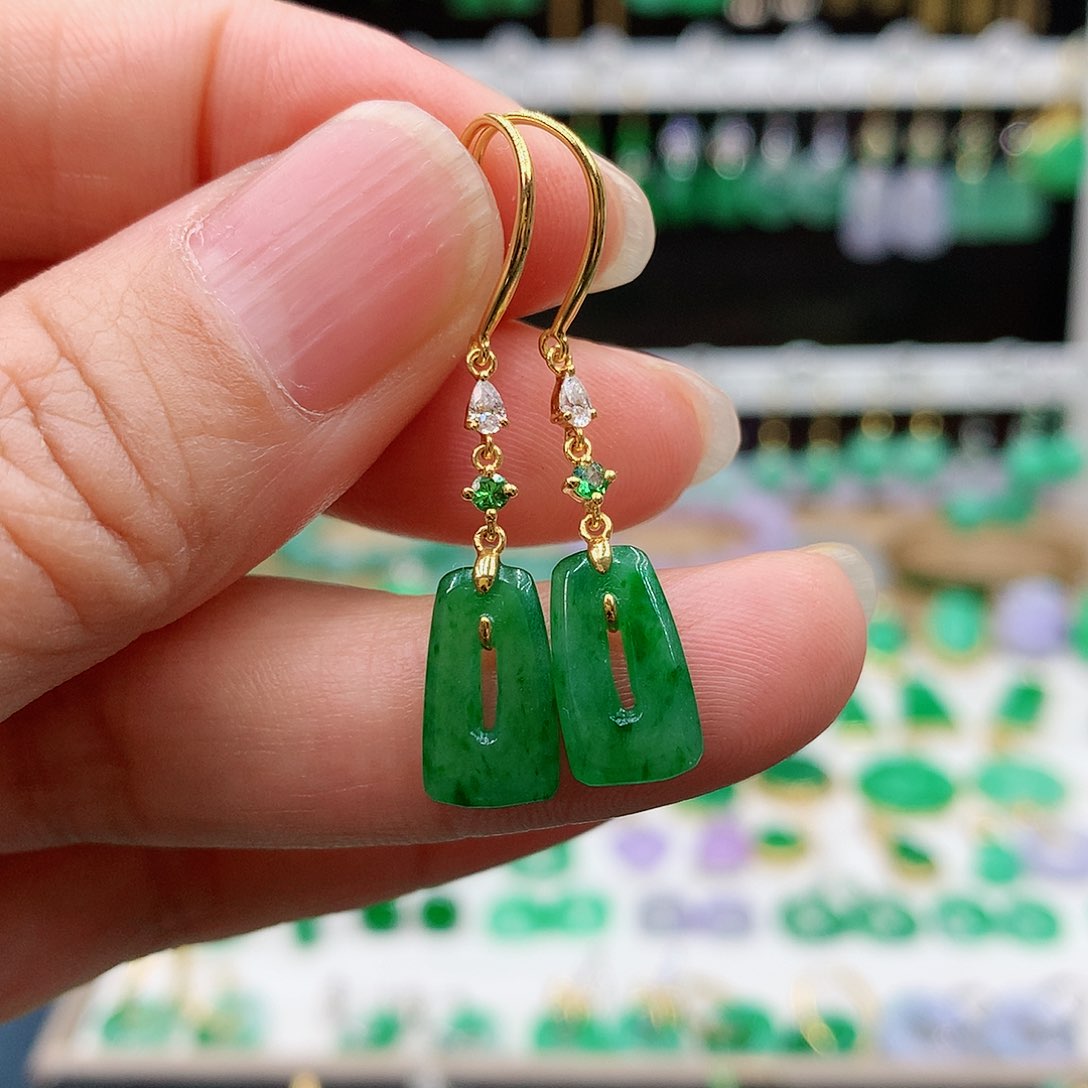 翡翠耳饰18K金镶嵌的