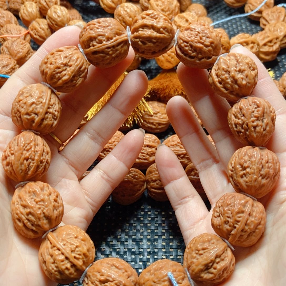 文玩核桃手串荔枝纹