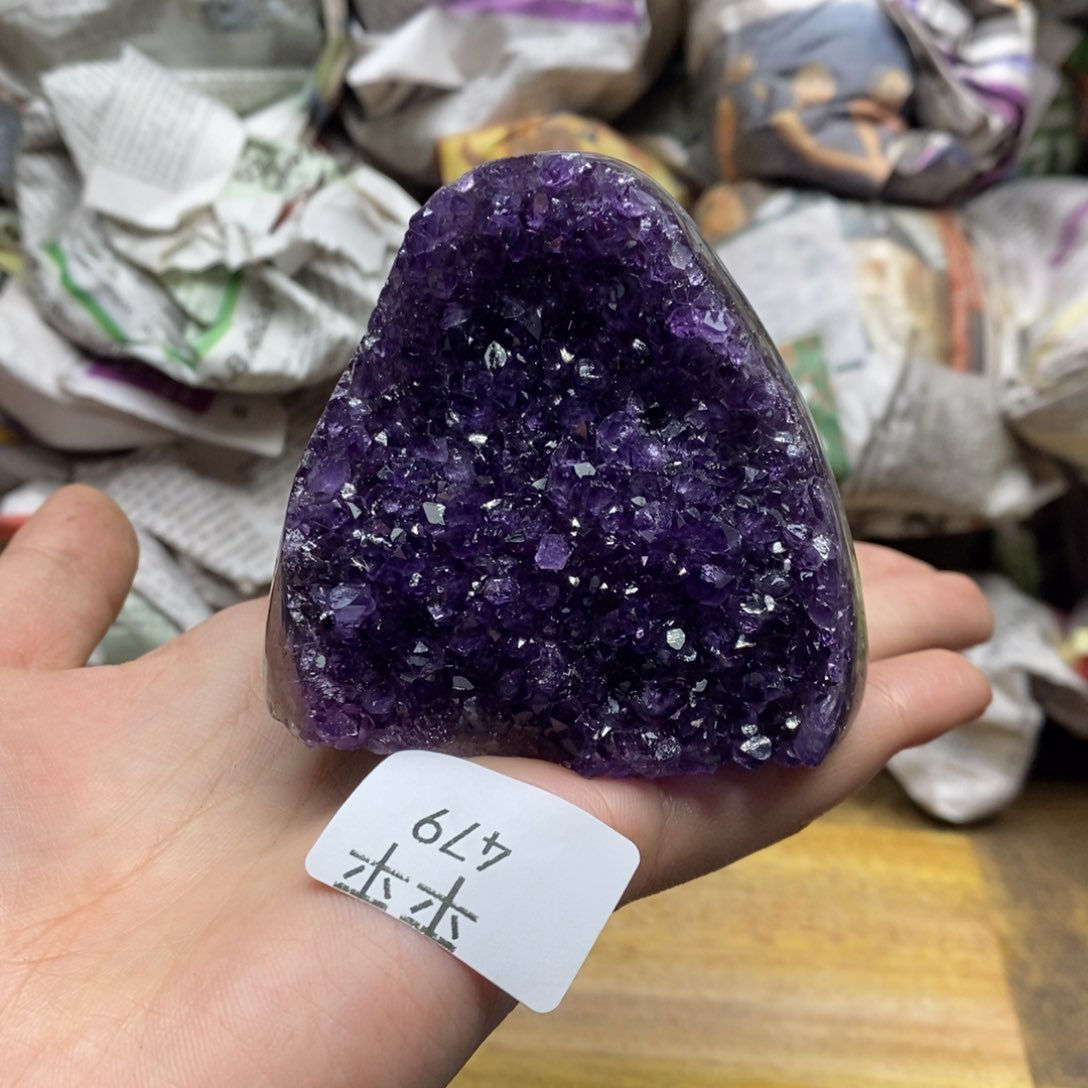 紫晶乌拉圭未镶嵌