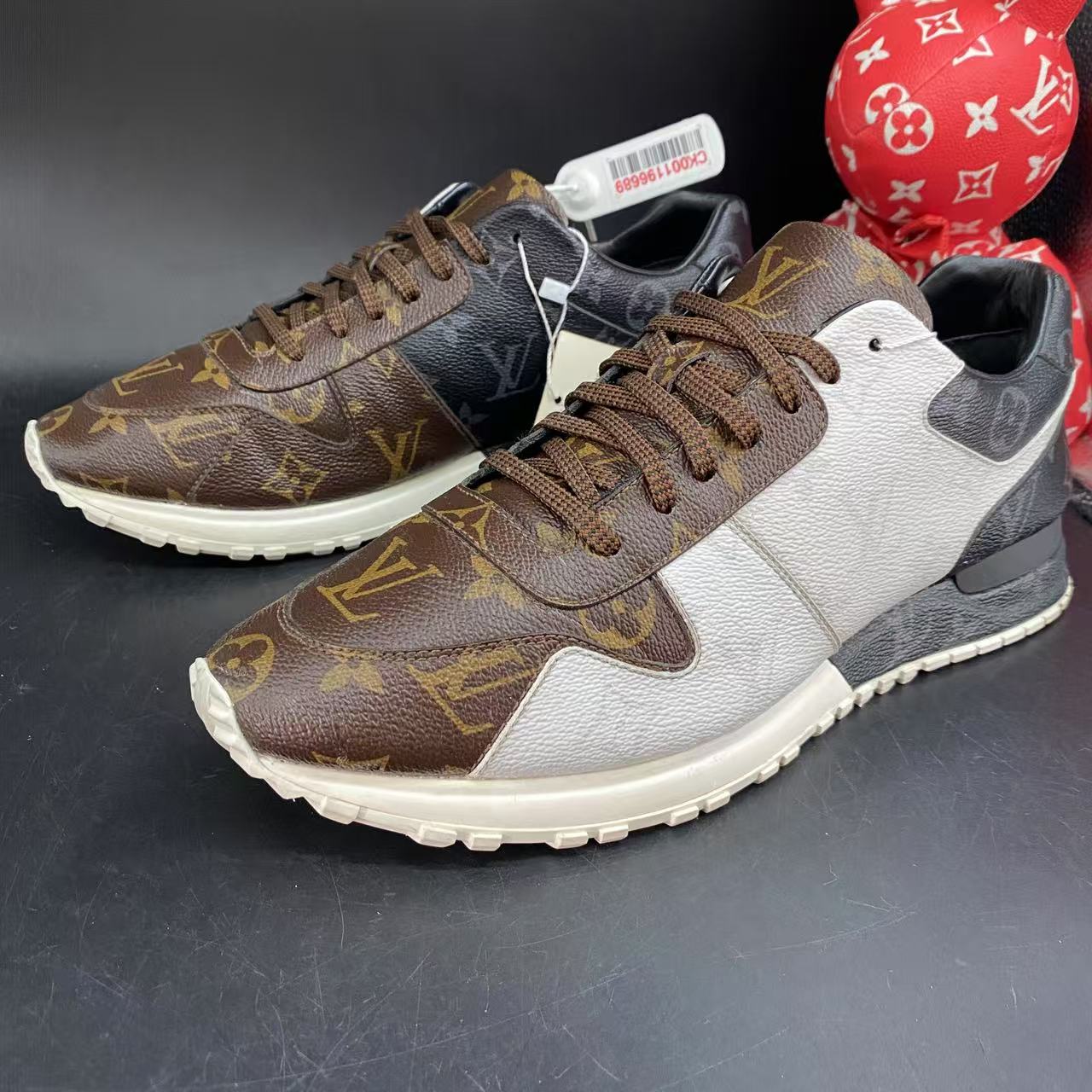 95新 LouisVuitton/路易威登 三色runaway老花板鞋41欧码kke240
