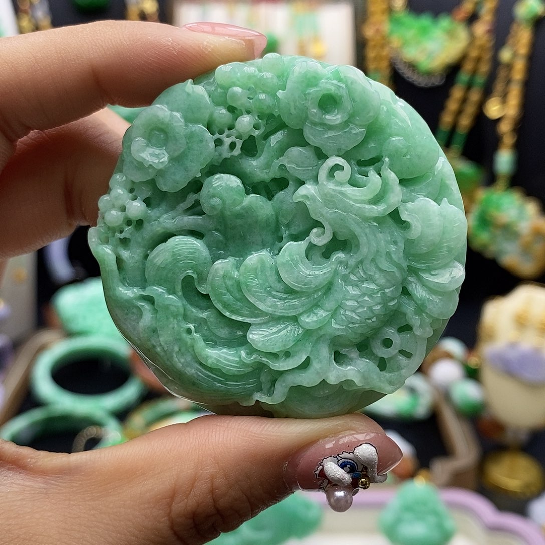 翡翠颈饰未镶嵌天然