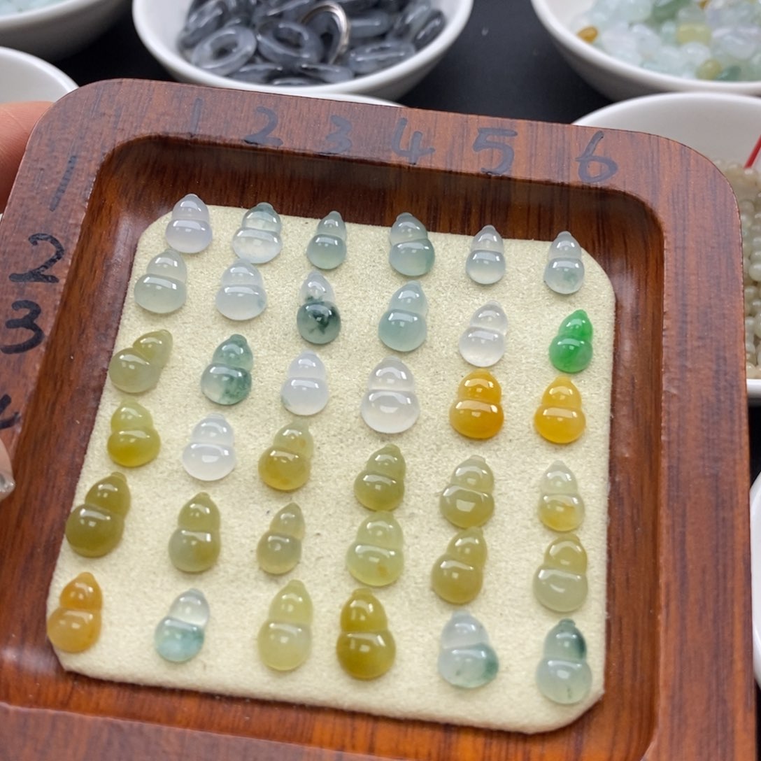 翡翠颈饰未镶嵌葫芦60一个可挑
