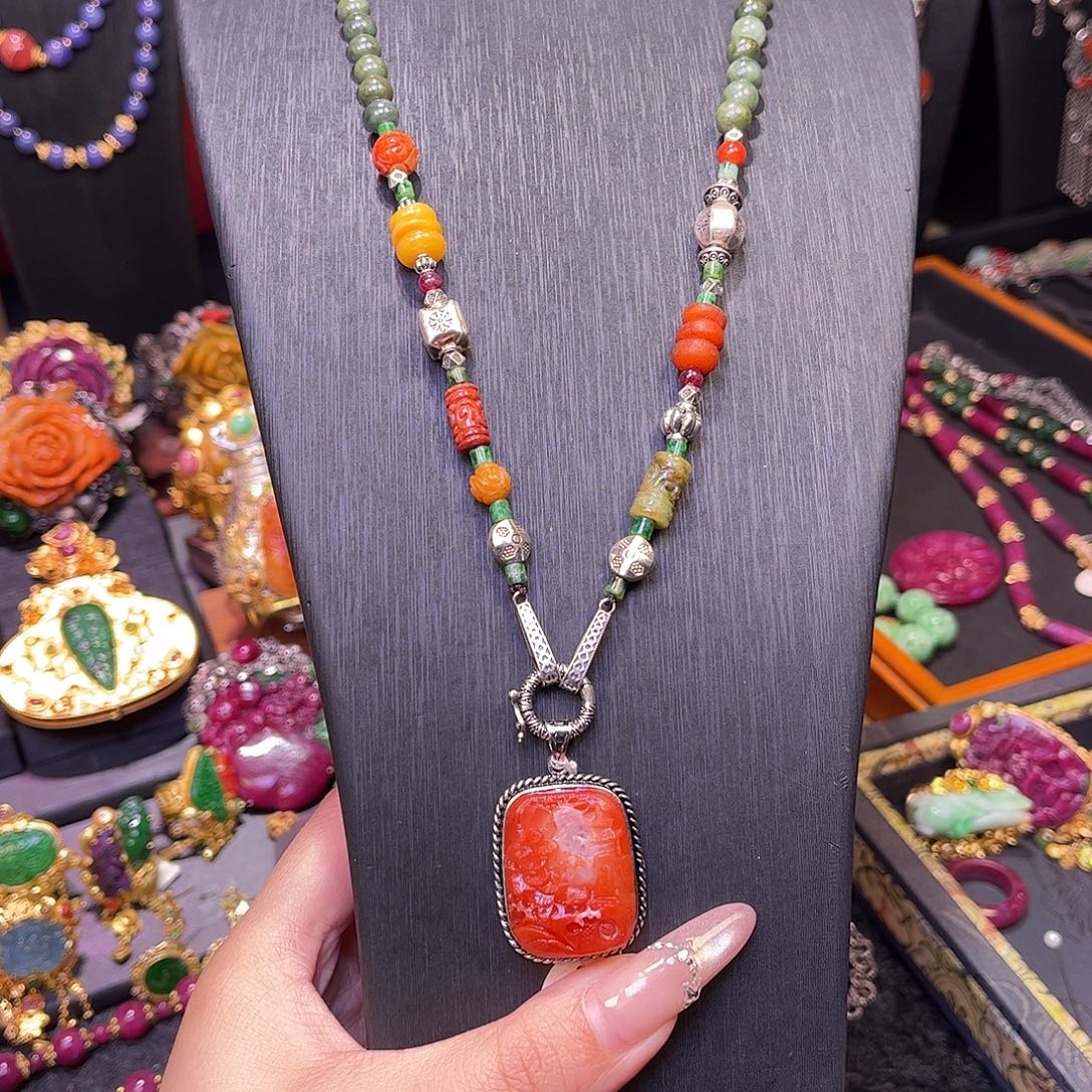 红宝石银S925镶嵌耳饰