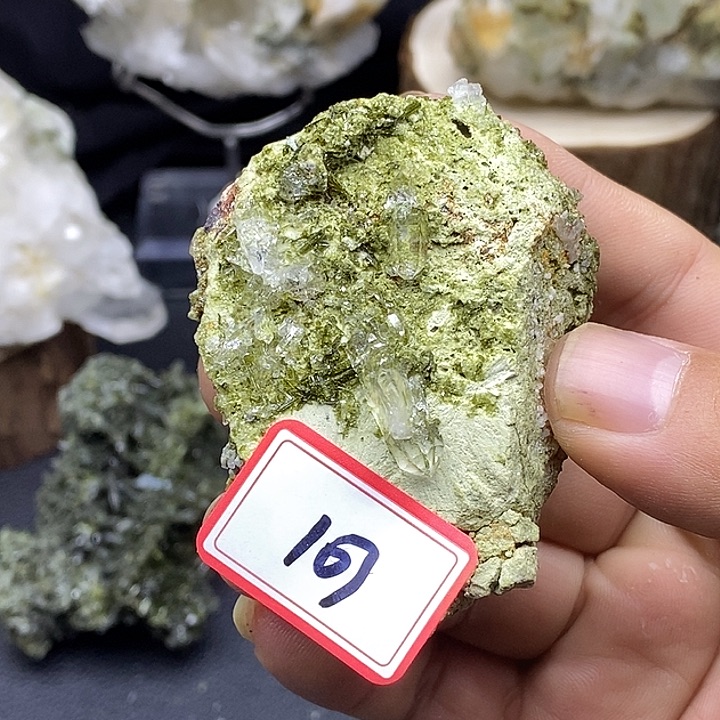 有机玻璃巴基斯坦绿莲石水晶共生103