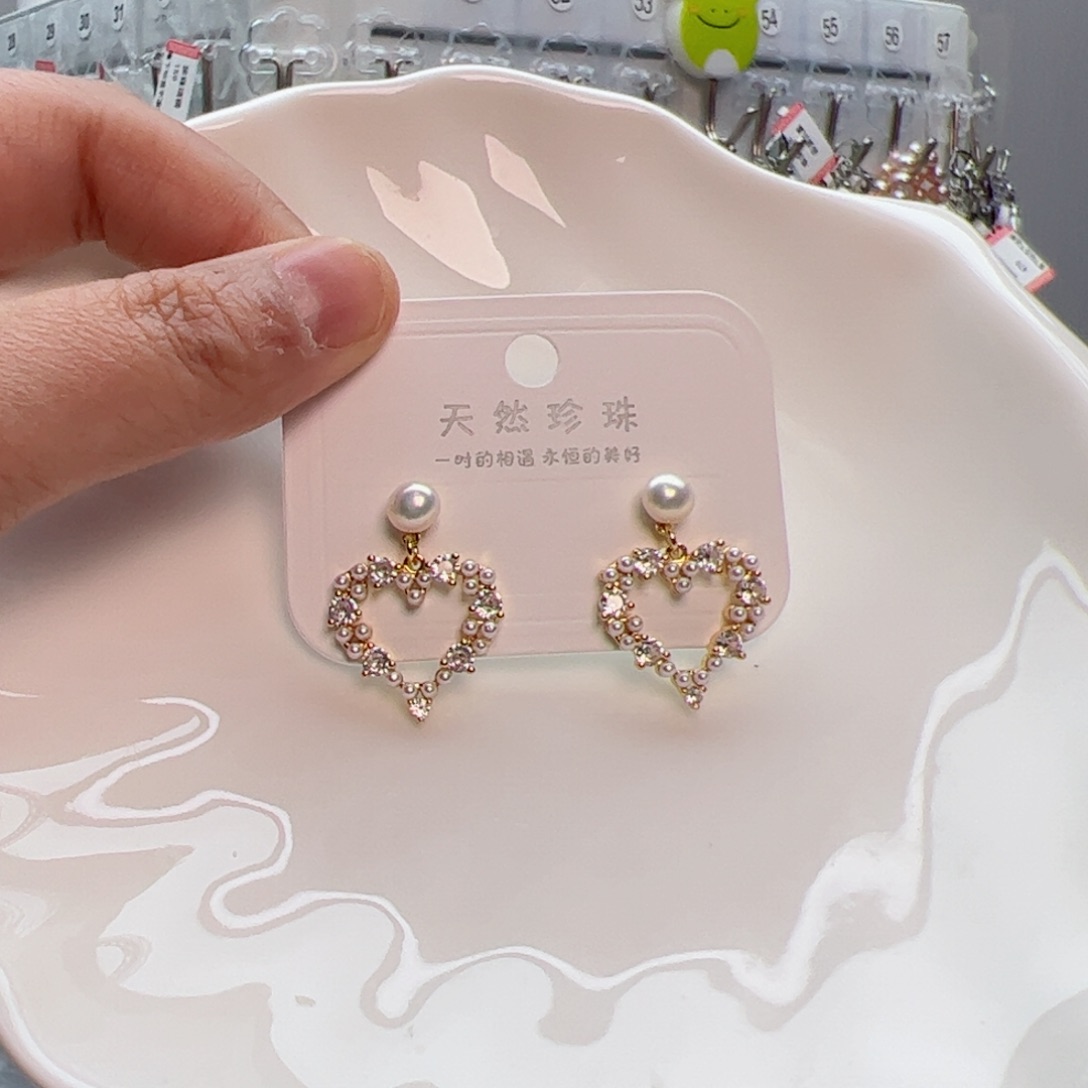 淡水珍珠耳饰未镶嵌