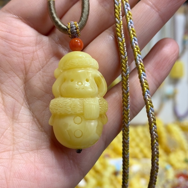蜜蜡未镶嵌颈饰狗