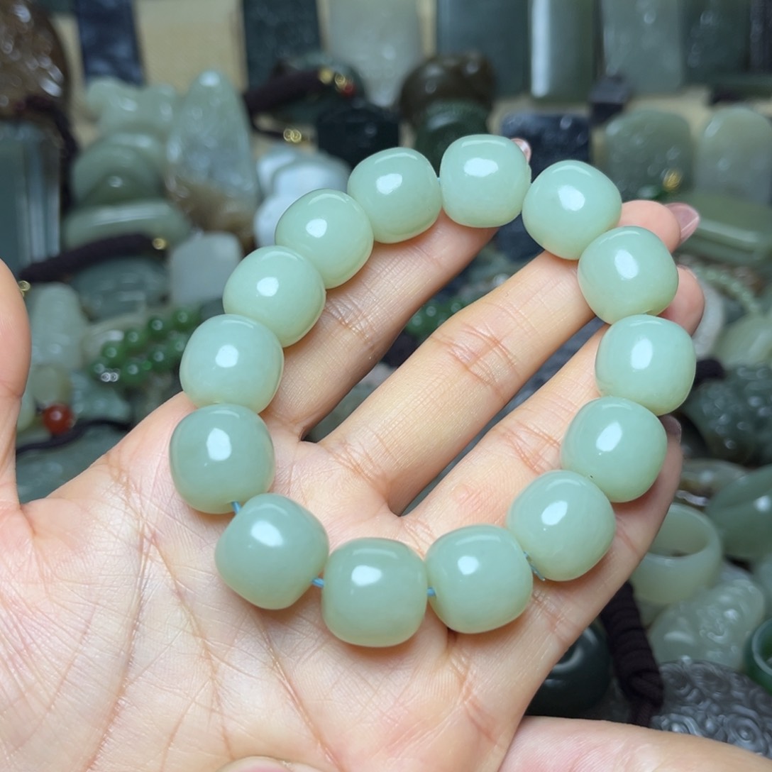 和田玉颈饰未镶嵌k****g