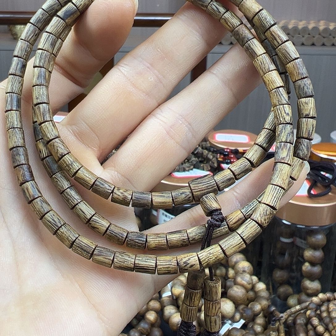 沉香沉香碎屑乌身圆叶品种入门级卡0.4多圈桶珠8克加