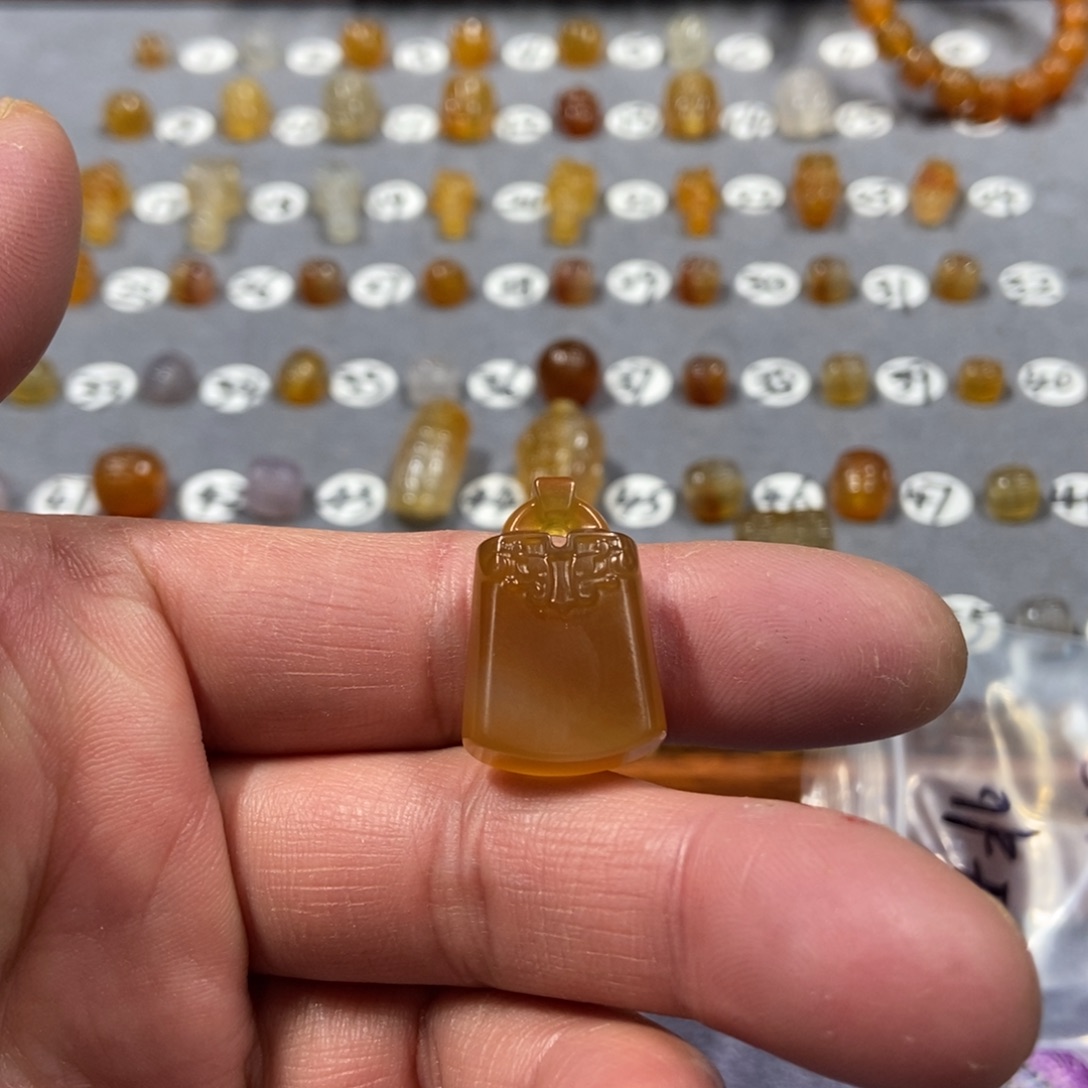 喜***乐玛瑙/玉髓合金颈饰锁