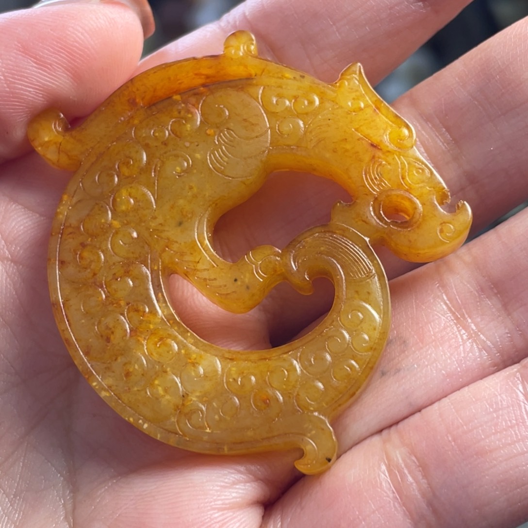 擺***人和田玉未镶嵌颈饰