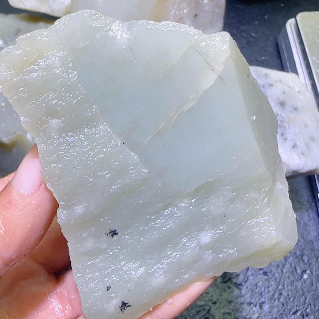 和田玉未镶嵌珠宝半成品