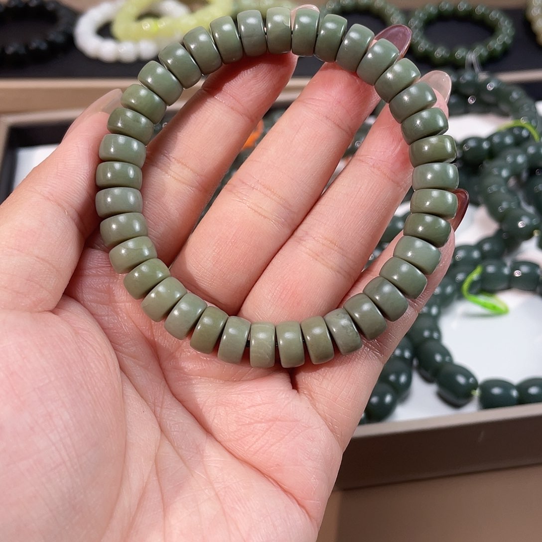 和田玉手链未镶嵌豆青9.8