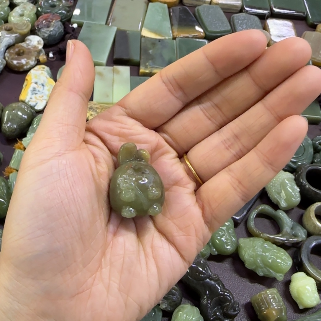 岫岩老玉（透闪石质玉）未镶嵌挂件