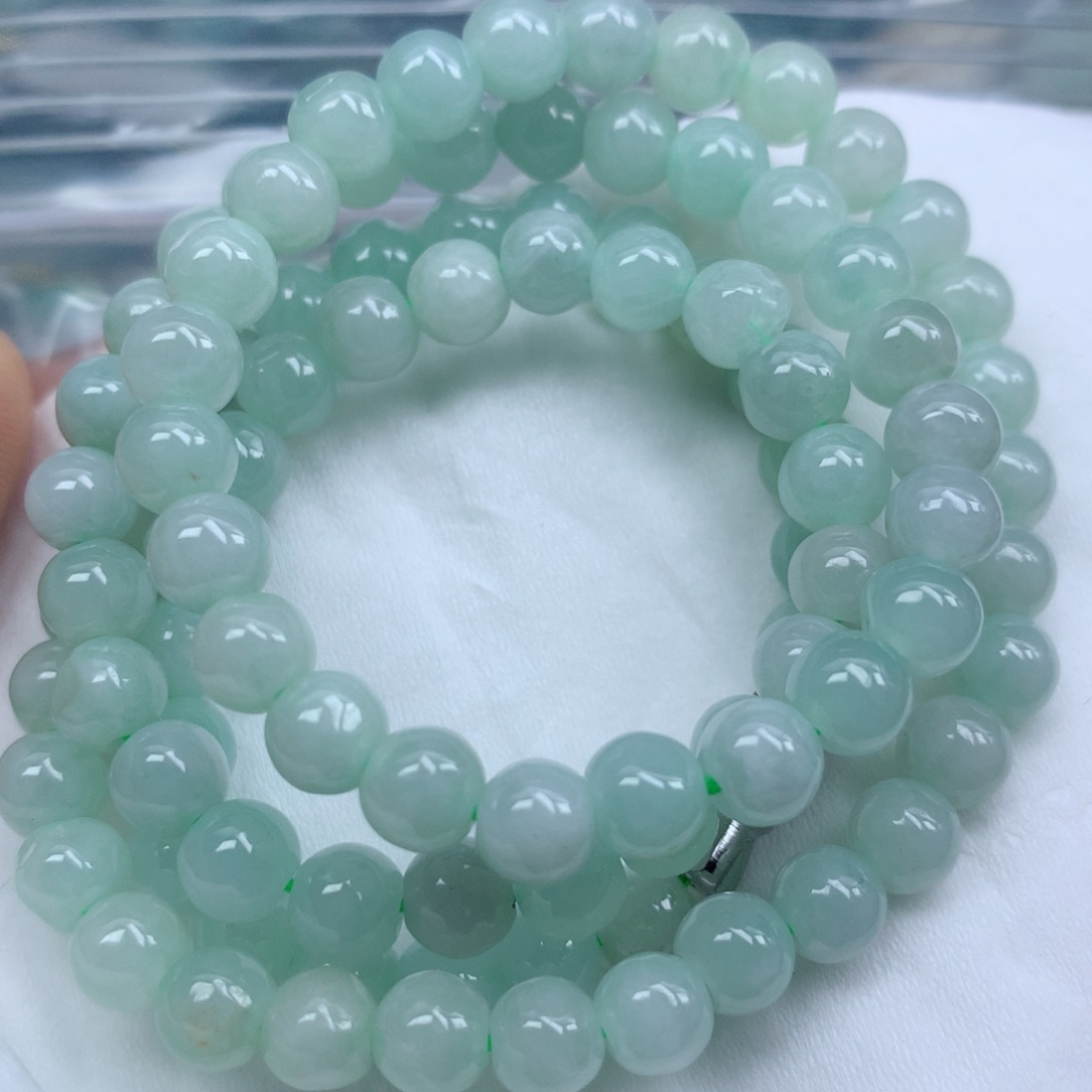 翡翠颈饰未镶嵌手串