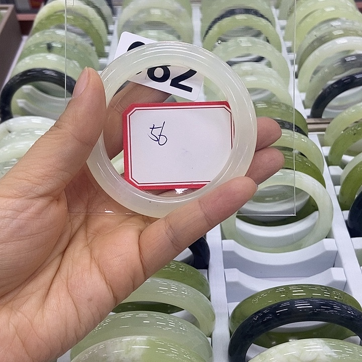 岫玉未镶嵌岫玉圆镯