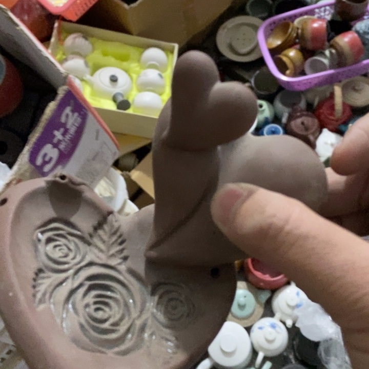 陶瓷艺术品及陶瓷壶