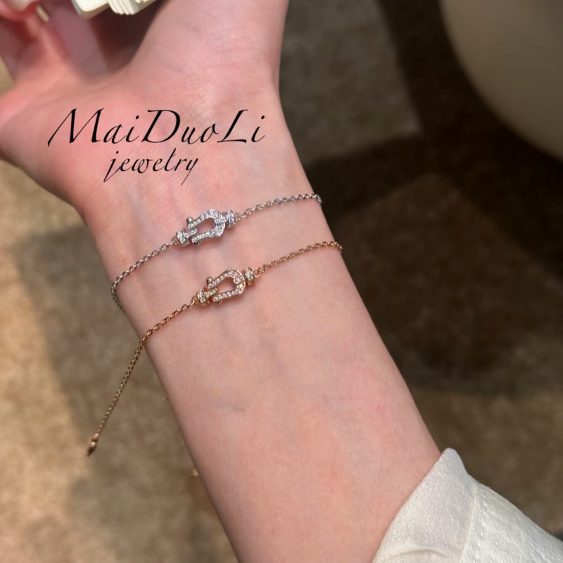 合金合成锆石手链 满钻迷你小号马蹄扣神仙姐姐同款轻奢简约手链