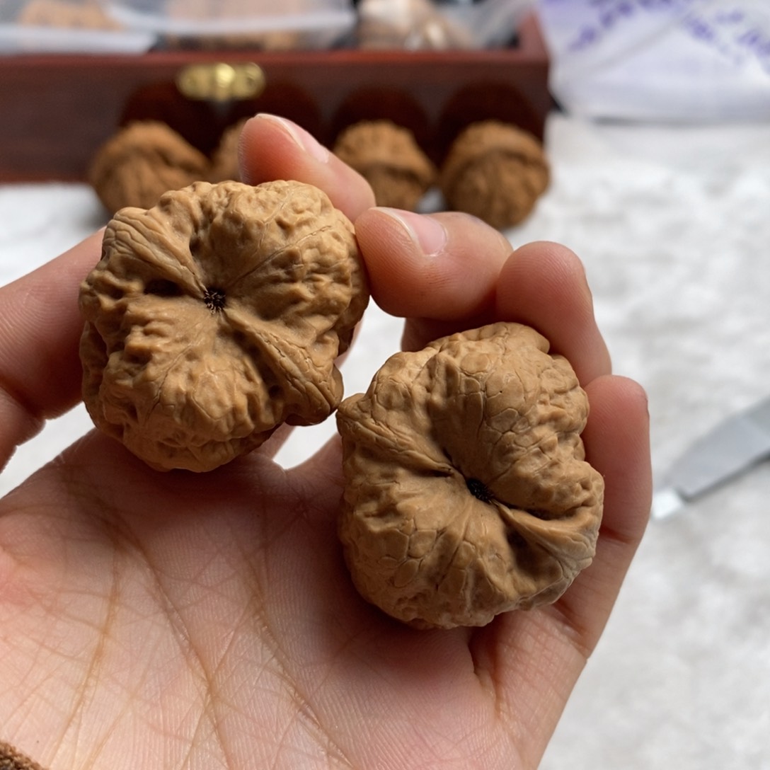 文玩核桃吊坠文**略骨产