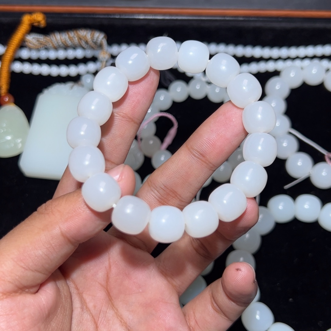 和田玉未镶嵌手链