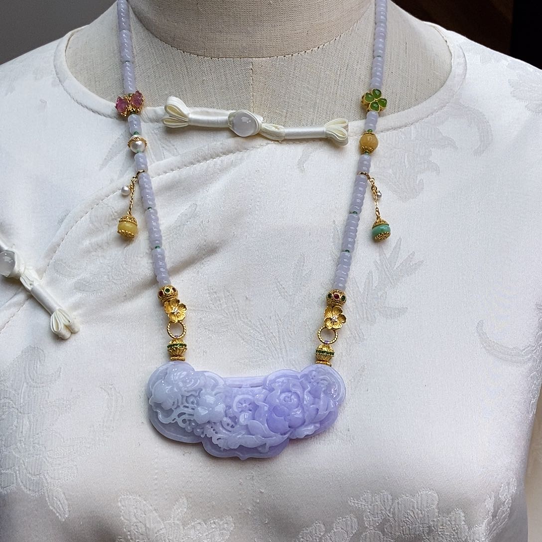 翡翠颈饰未镶嵌天然