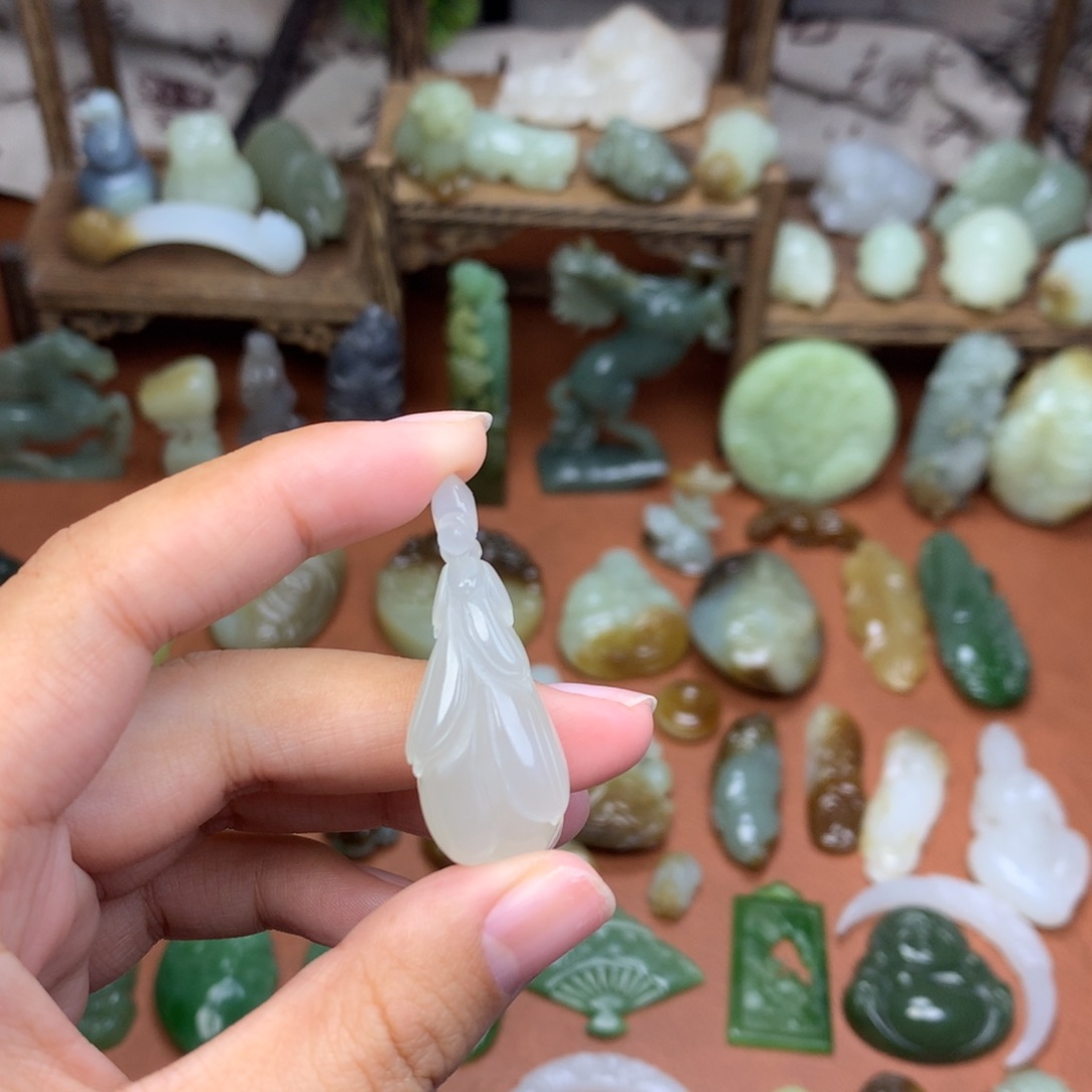 和田玉未镶嵌挂件