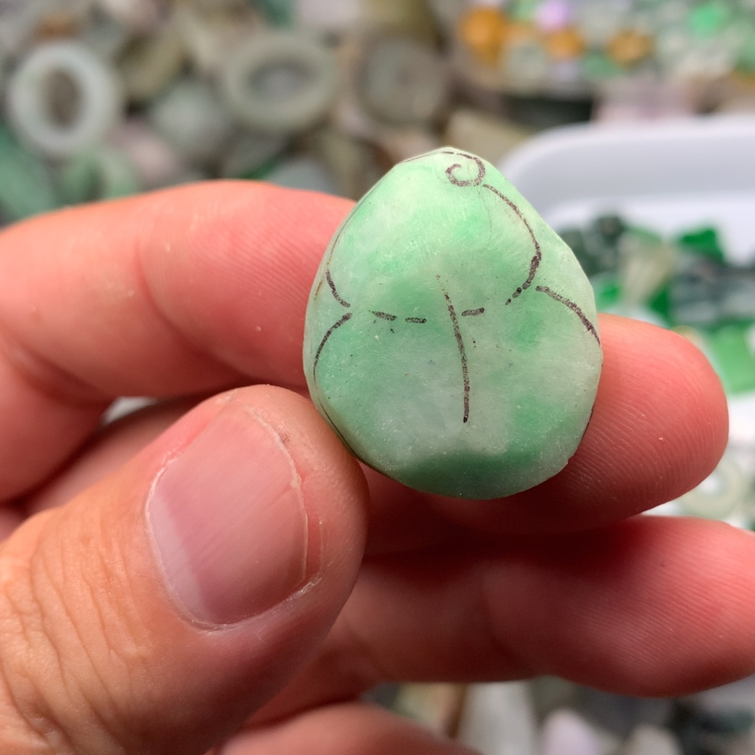 未镶嵌定制翡翠戒指