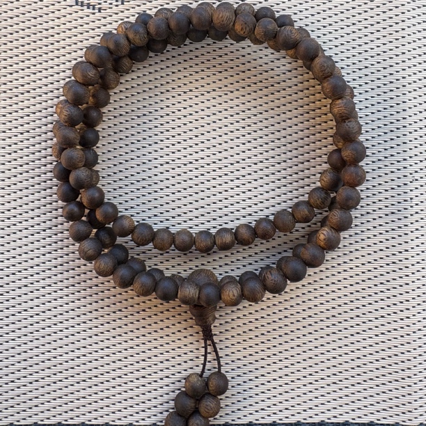 沉香16-罗门黑棋06-17克沉水浮圆珠多圈多样性发一条26h