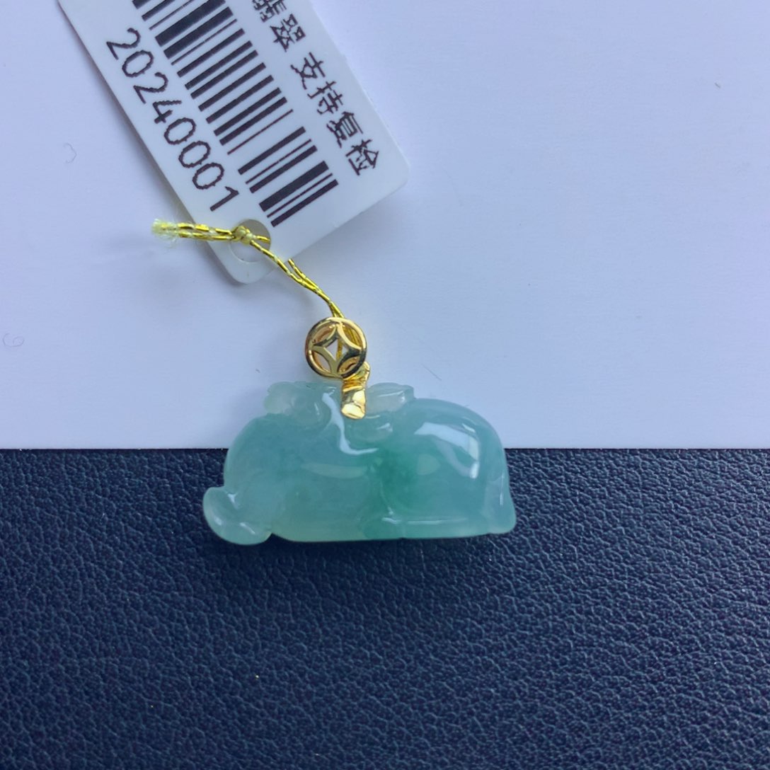 翡翠颈饰未镶嵌唐马