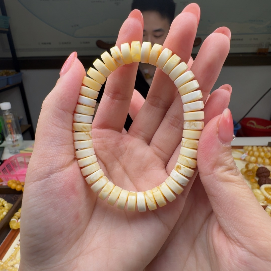 琥珀未镶嵌裸石蜜蜡