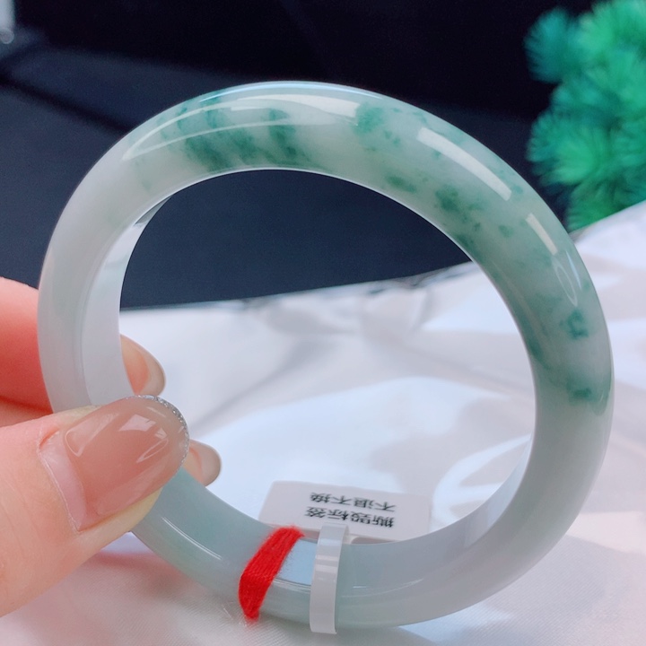 翡翠未镶嵌手镯55圈口