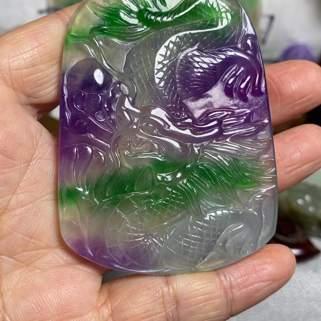 用***4和田玉（糖玉）未镶嵌颈饰