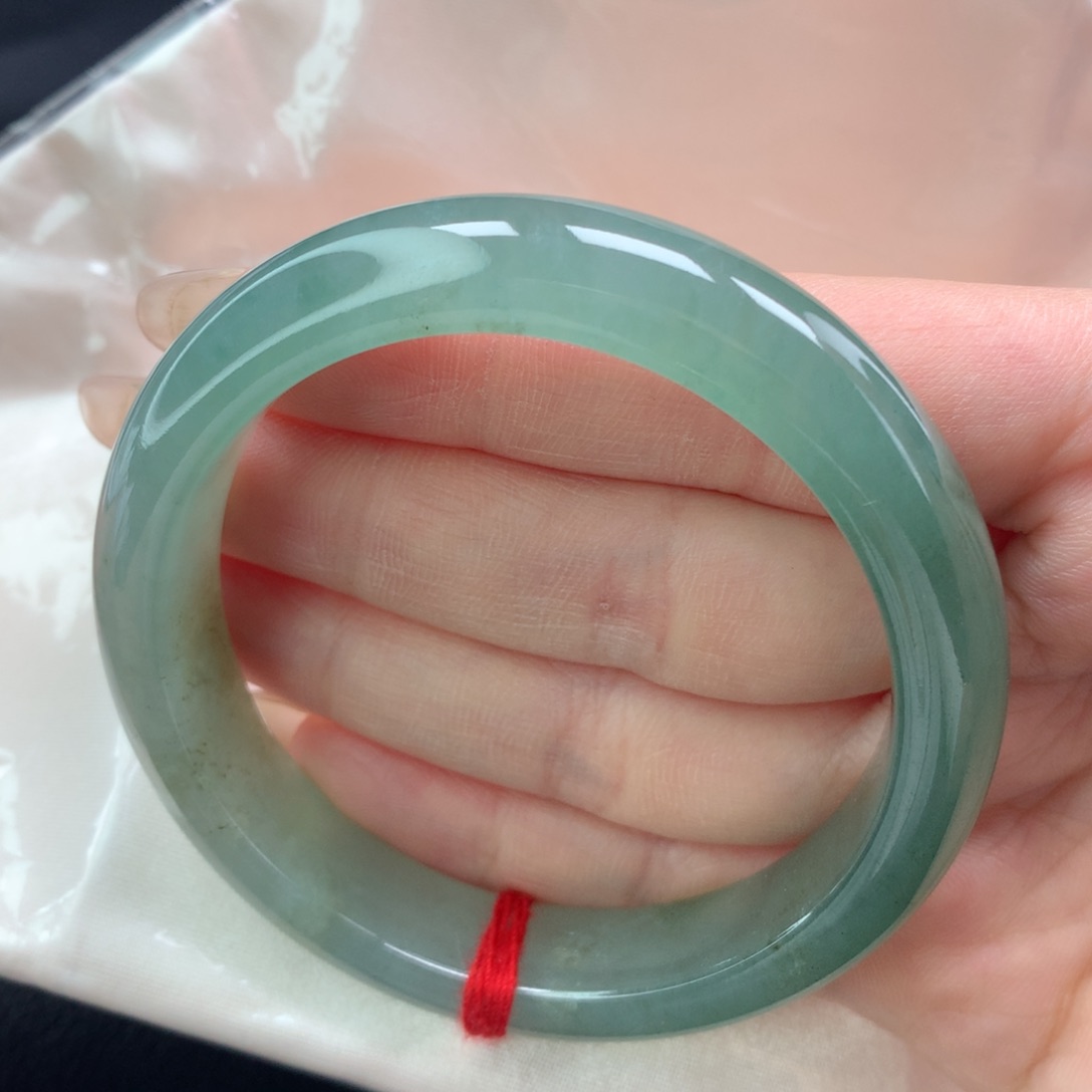 翡翠未镶嵌手镯秋**＇（50号）