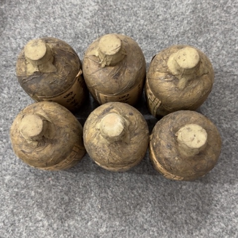 盘子瓶子手工手绘