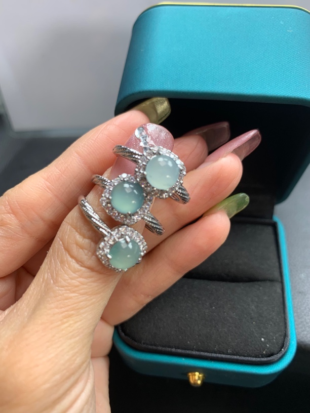 天然翡翠A货戒指（随机发一个）