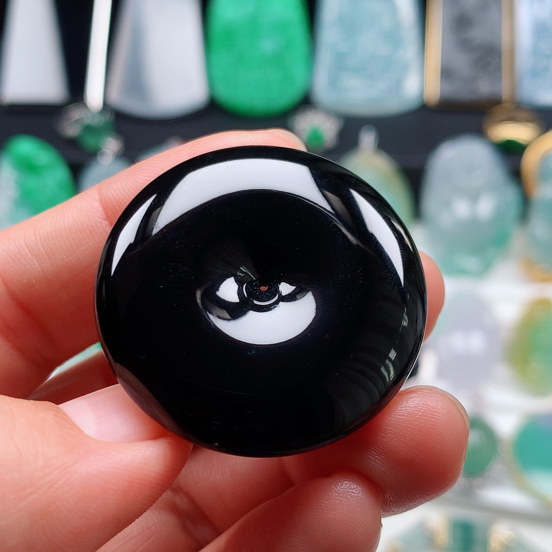 翡翠颈饰未镶嵌扣