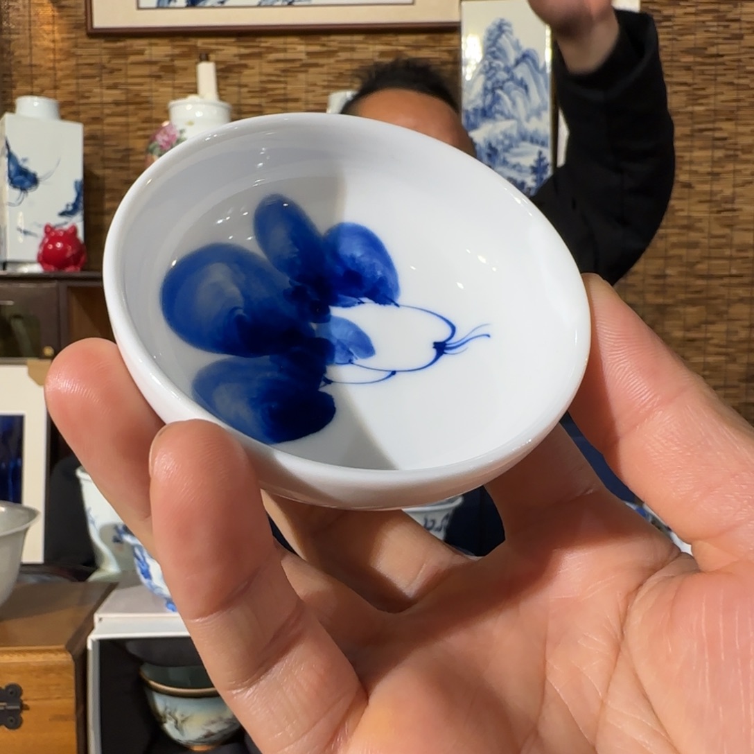 陶手绘青花白菜小普洱杯
