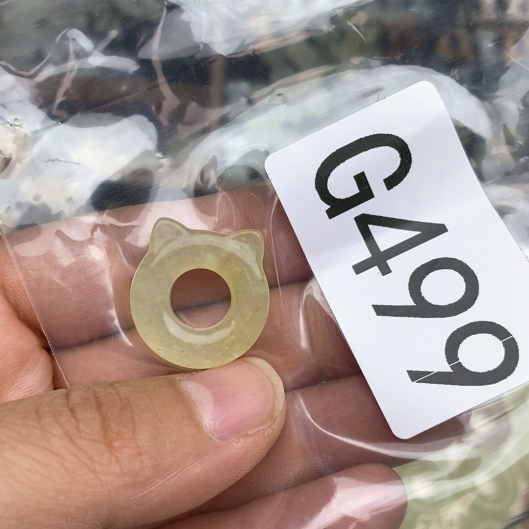 岫玉假一赔十，不退不换，未镶嵌