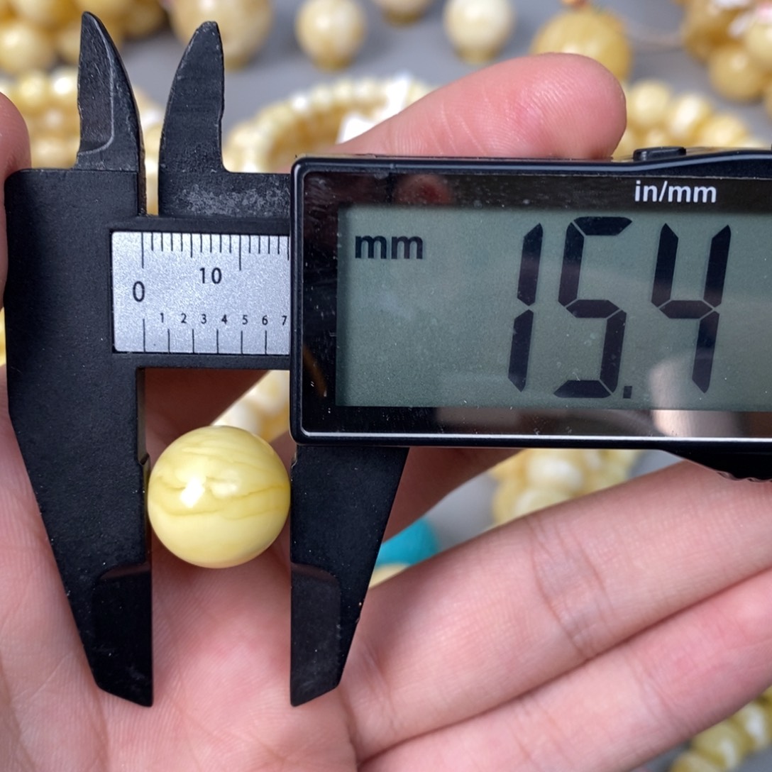 未镶嵌琥珀珠宝奇石