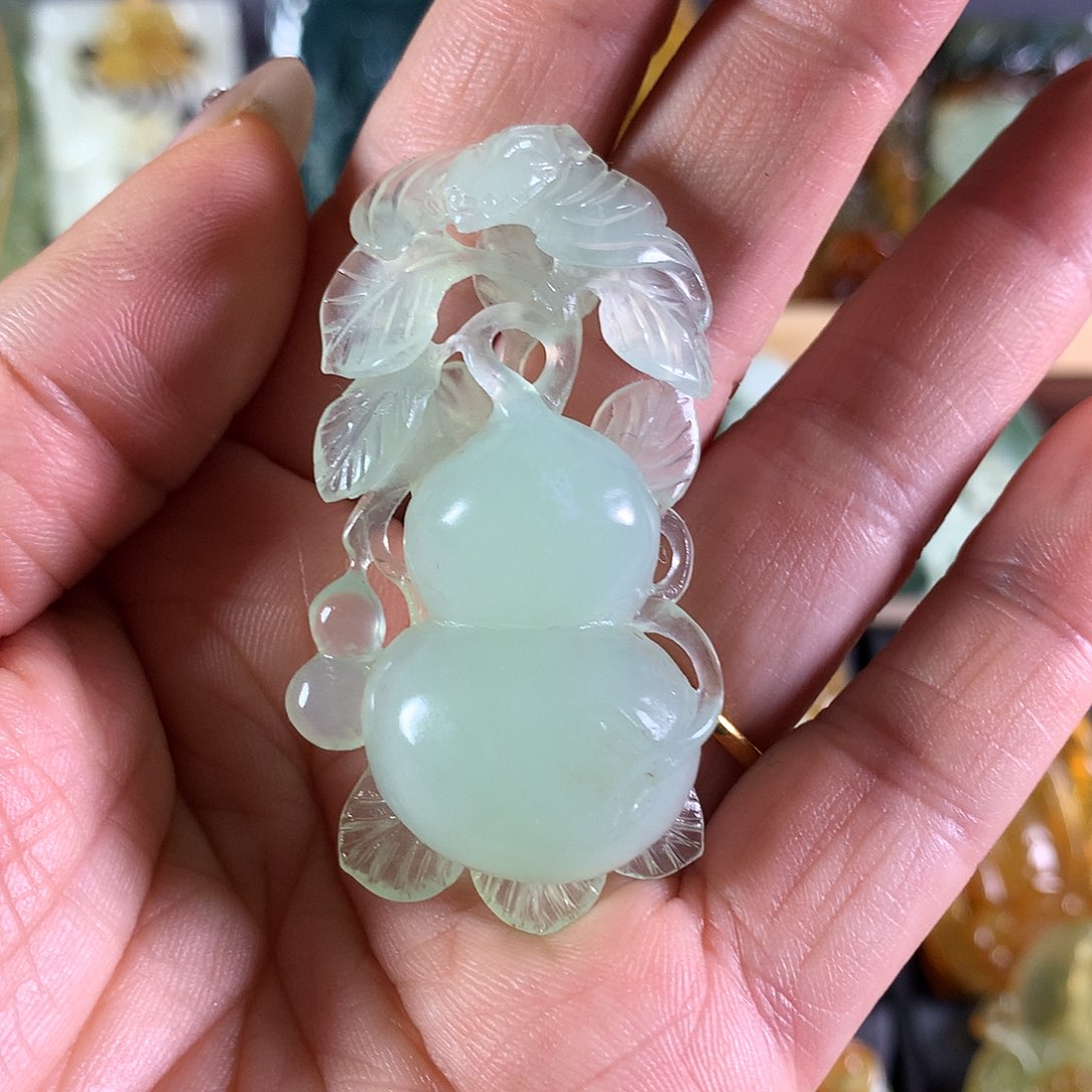 岫玉吊坠(赠链)未镶嵌