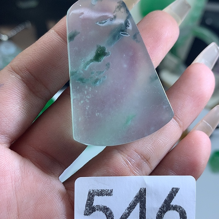 翡翠未镶嵌吊坠(赠链)翡翠