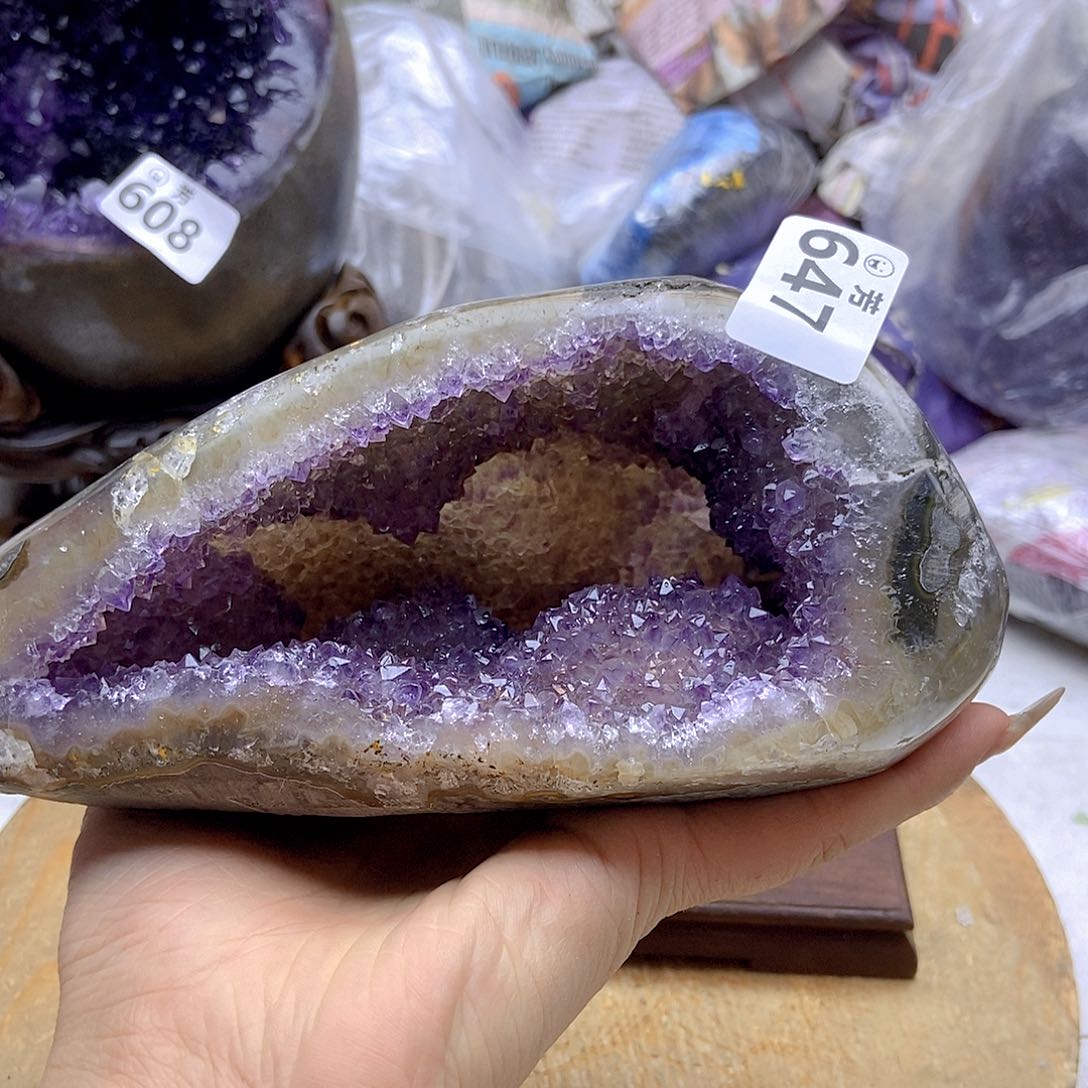 紫晶大型摆件（非配饰）未镶嵌