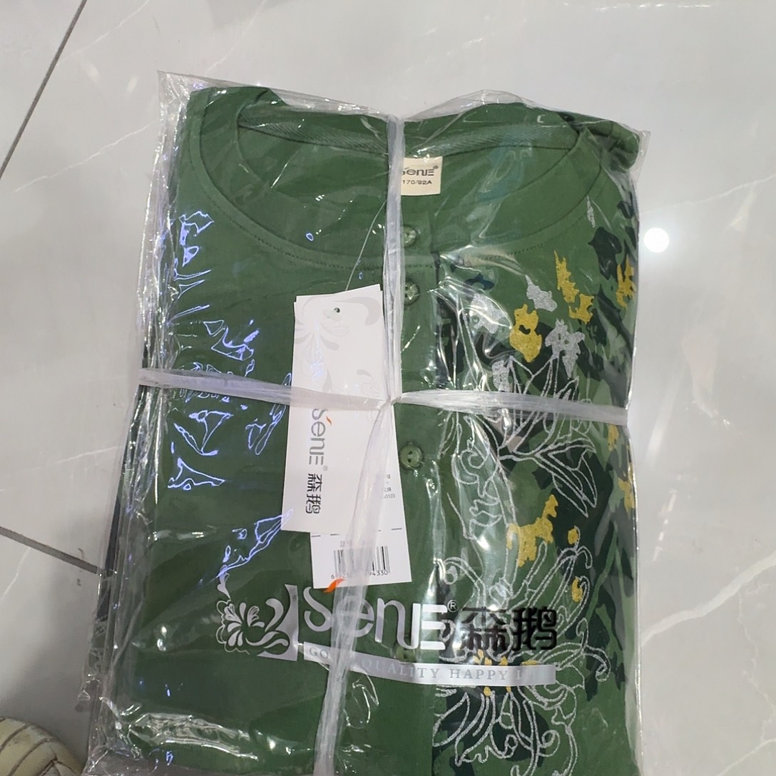 2430绿色170一件开衫